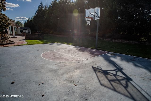 3 Green Springs Way, Freehold, NJ 07728