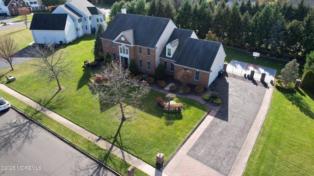 3 Green Springs Way, Freehold, NJ 07728