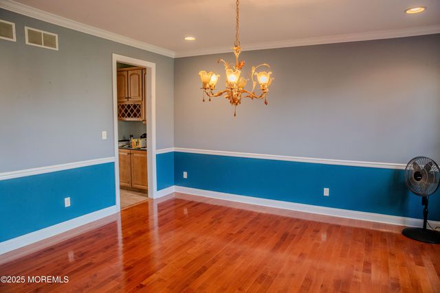 3 Green Springs Way, Freehold, NJ 07728