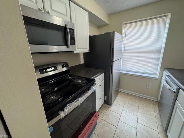 46 Lucinda CT, Hampton, VA 23666