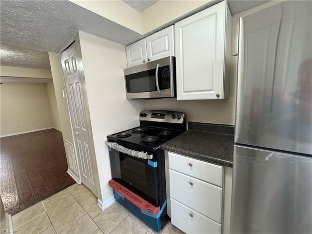 46 Lucinda CT, Hampton, VA 23666