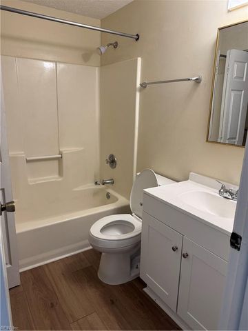46 Lucinda CT, Hampton, VA 23666