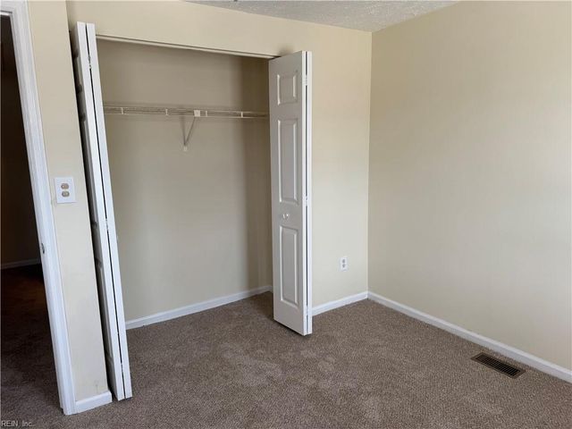 46 Lucinda CT, Hampton, VA 23666