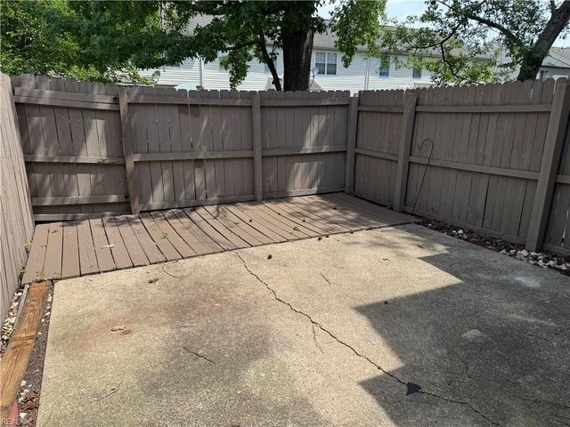 46 Lucinda CT, Hampton, VA 23666