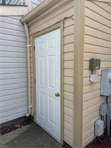 46 Lucinda CT, Hampton, VA 23666