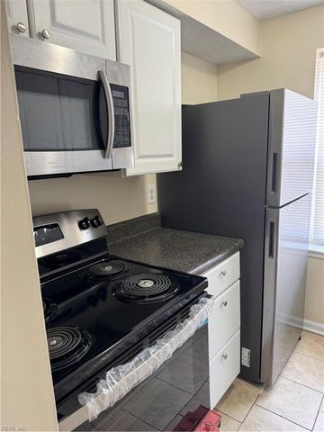 46 Lucinda CT, Hampton, VA 23666