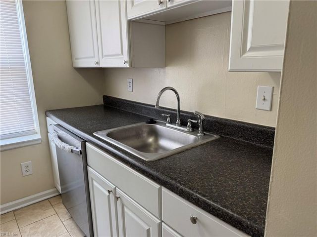 46 Lucinda CT, Hampton, VA 23666