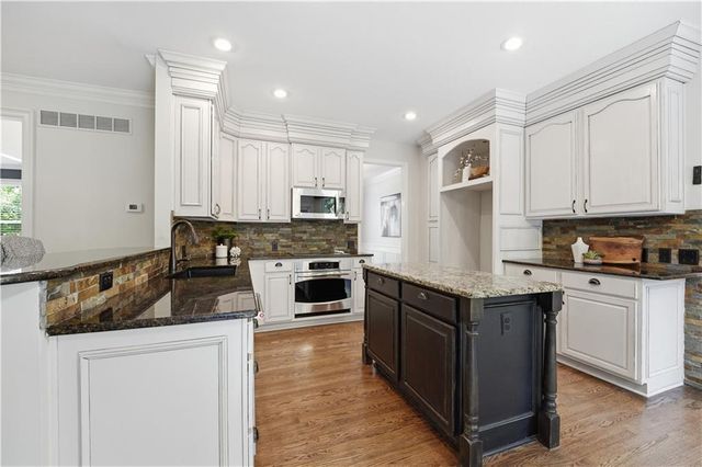 12459 Rosehill Street, Overland Park, KS 66213