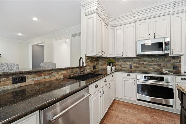 12459 Rosehill Street, Overland Park, KS 66213
