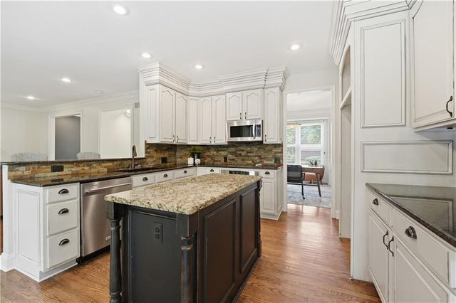 12459 Rosehill Street, Overland Park, KS 66213