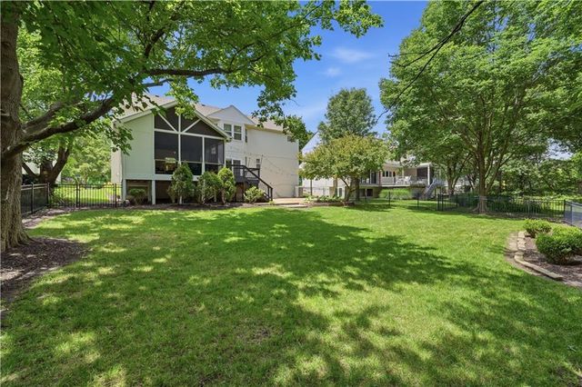 12459 Rosehill Street, Overland Park, KS 66213