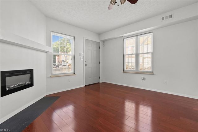 437 Lester Rd Apt 2, Newport News, VA 23601
