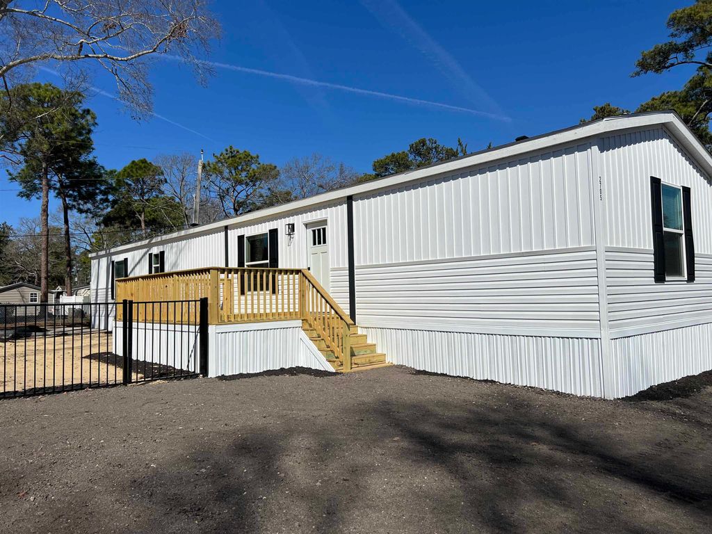 2705 Capricorn Dr., Myrtle Beach, SC 29575