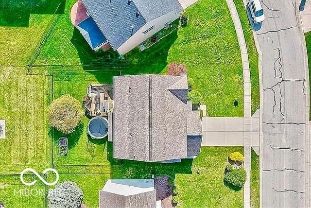 6679 Amherst Way, Zionsville, IN 46077