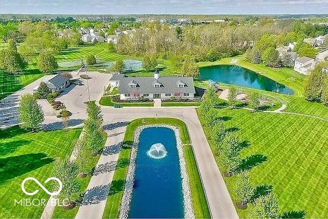 6679 Amherst Way, Zionsville, IN 46077