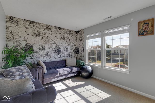 6679 Amherst Way, Zionsville, IN 46077