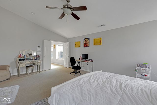 6679 Amherst Way, Zionsville, IN 46077