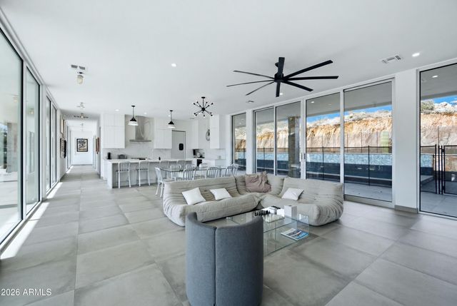 43359 N 66TH Street, Cave Creek, AZ 85331