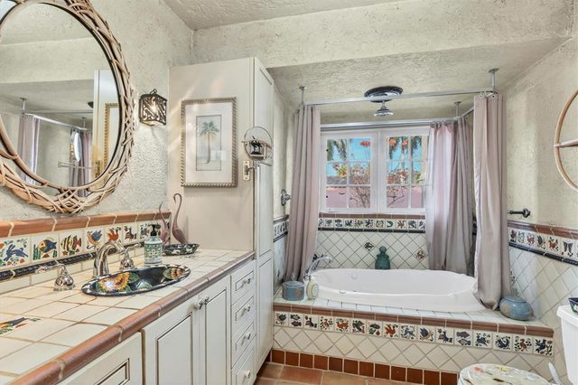 202 POCONO TRAIL E, Nokomis, FL 34275