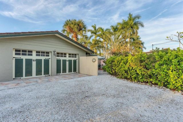 202 POCONO TRAIL E, Nokomis, FL 34275