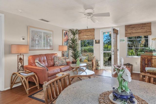 202 POCONO TRAIL E, Nokomis, FL 34275