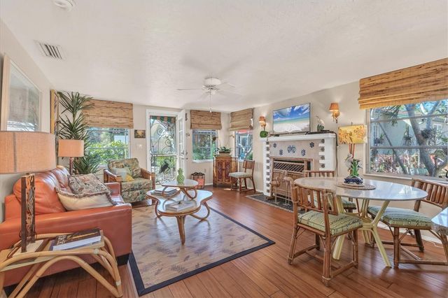 202 POCONO TRAIL E, Nokomis, FL 34275