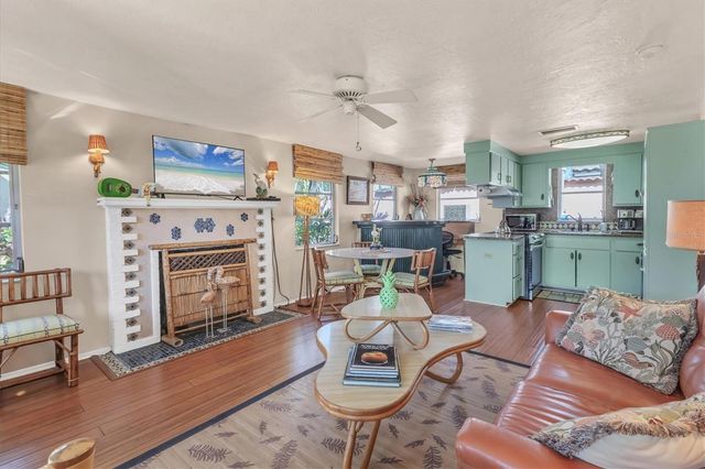 202 POCONO TRAIL E, Nokomis, FL 34275