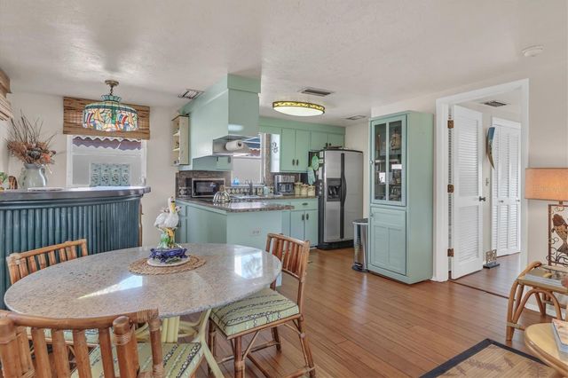 202 POCONO TRAIL E, Nokomis, FL 34275