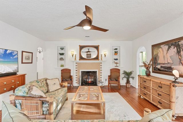 202 POCONO TRAIL E, Nokomis, FL 34275