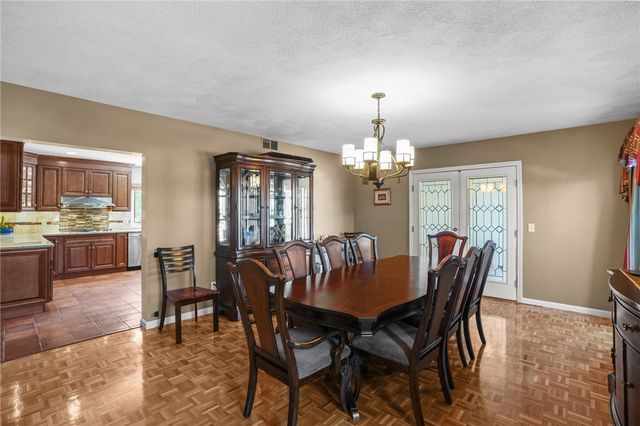 82 Mountain Laurel Drive, Cranston, RI 02920