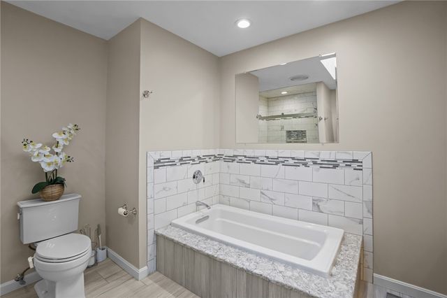 82 Mountain Laurel Drive, Cranston, RI 02920