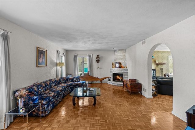 82 Mountain Laurel Drive, Cranston, RI 02920