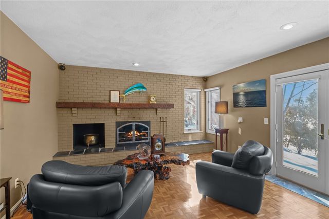 82 Mountain Laurel Drive, Cranston, RI 02920