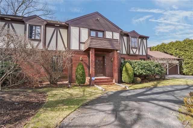 82 Mountain Laurel Drive, Cranston, RI 02920