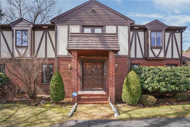 82 Mountain Laurel Drive, Cranston, RI 02920