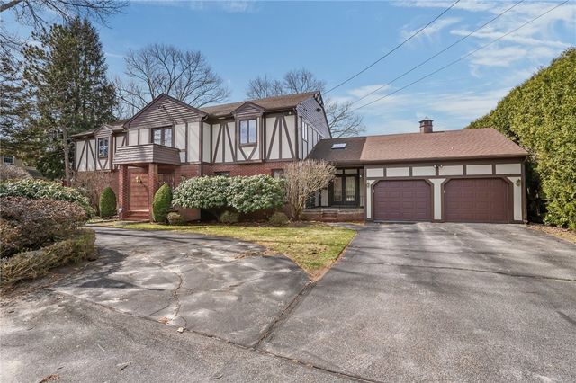 82 Mountain Laurel Drive, Cranston, RI 02920