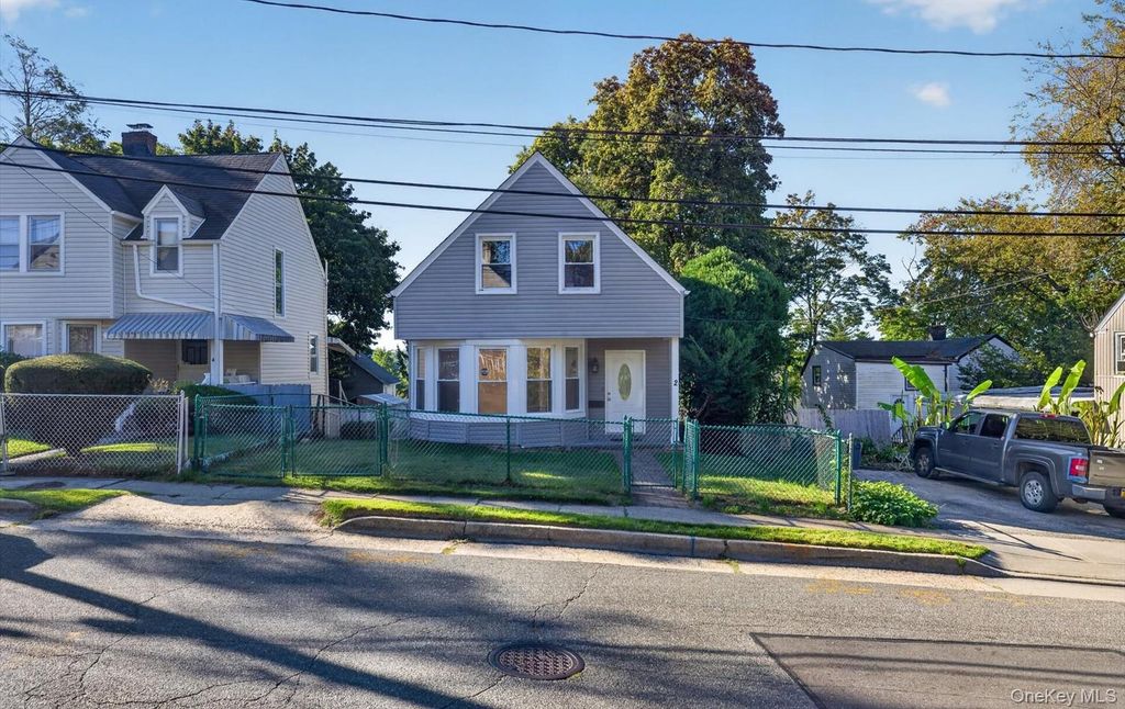 2 Austral Avenue, Glen Cove, NY 11542 — photo 2