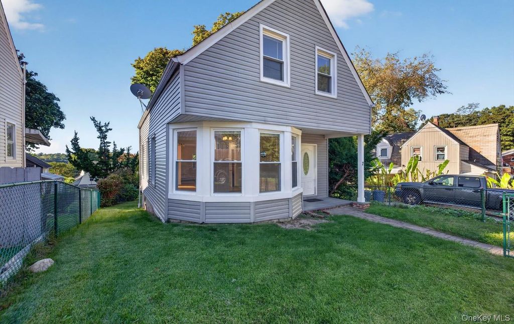 2 Austral Avenue, Glen Cove, NY 11542 — photo 4