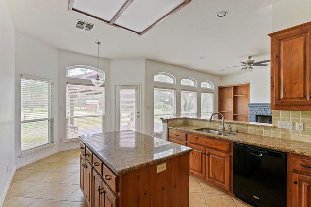 330 Humphrey DR, Buda, TX 78610