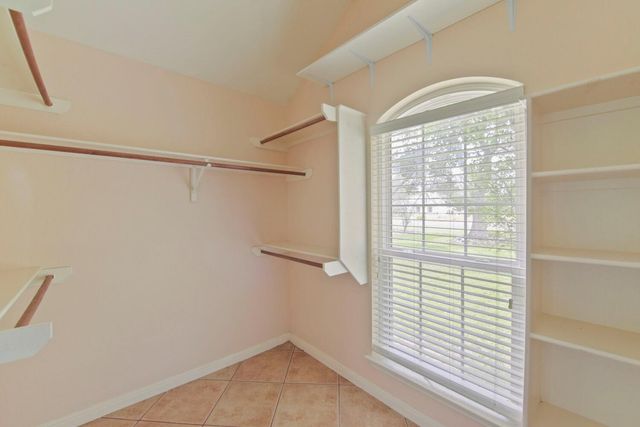 330 Humphrey DR, Buda, TX 78610