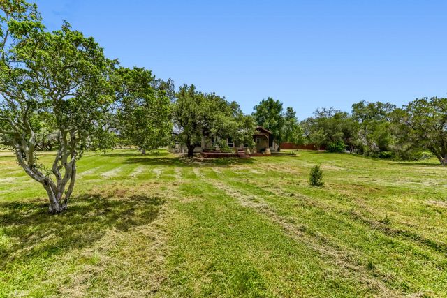 330 Humphrey DR, Buda, TX 78610