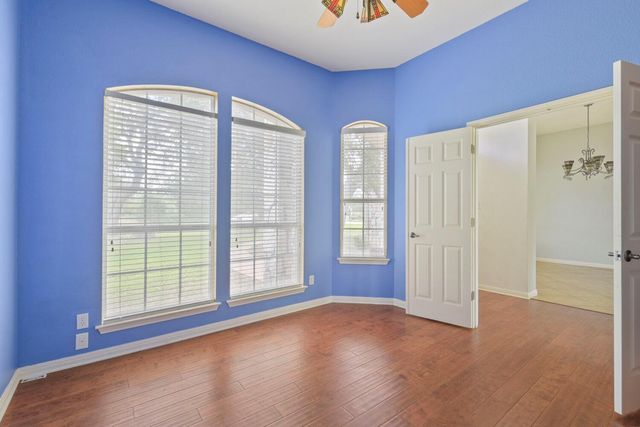 330 Humphrey DR, Buda, TX 78610