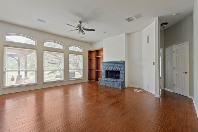 330 Humphrey DR, Buda, TX 78610