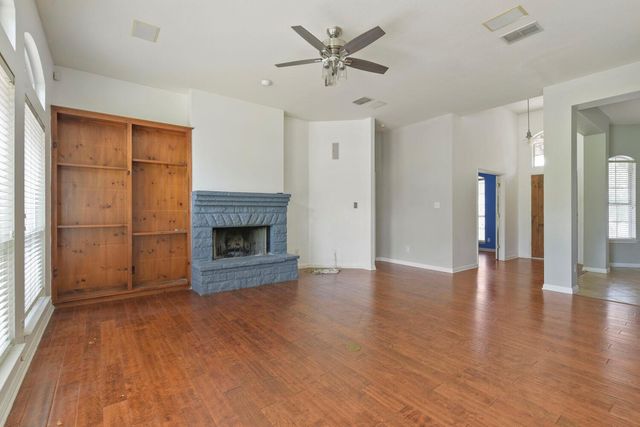 330 Humphrey DR, Buda, TX 78610