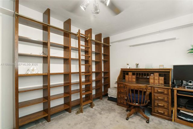 11490 SW 72nd Ct, Pinecrest, FL 33156