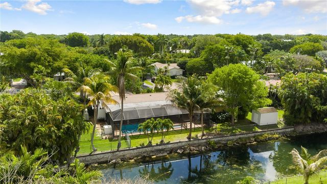 11490 SW 72nd Ct, Pinecrest, FL 33156