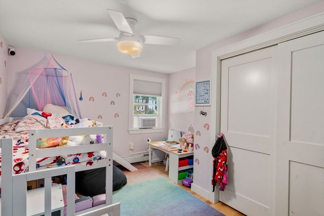 4 Waite Ave, Burlington, MA 01803