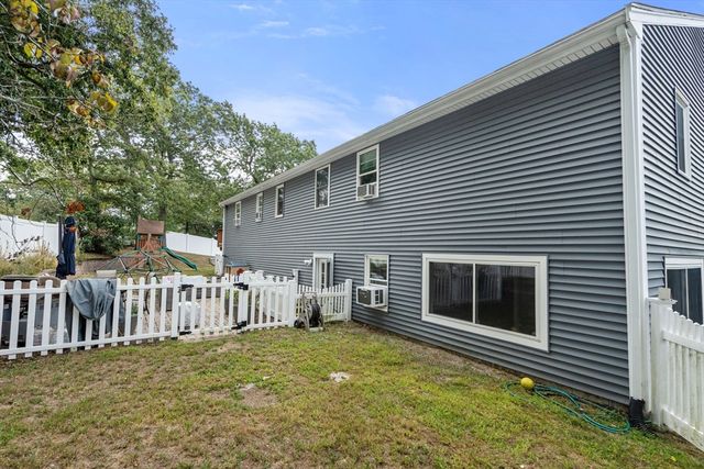 4 Waite Ave, Burlington, MA 01803