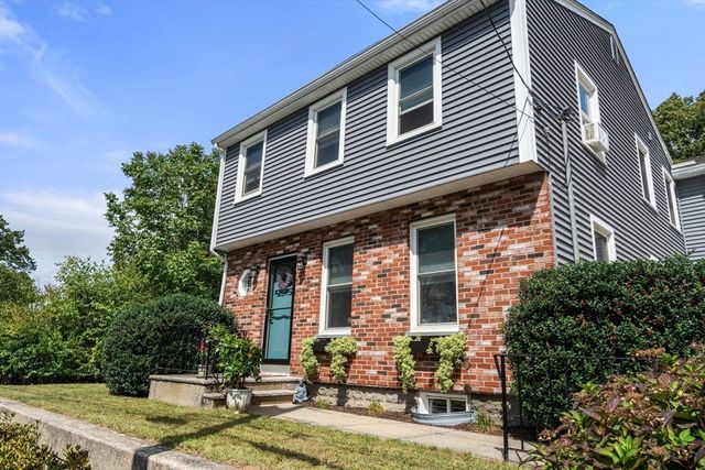 4 Waite Ave, Burlington, MA 01803