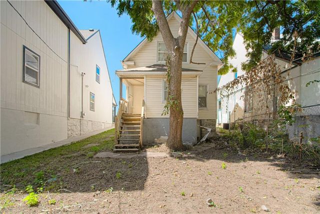 3025 WAYNE Avenue, Kansas City, MO 64109